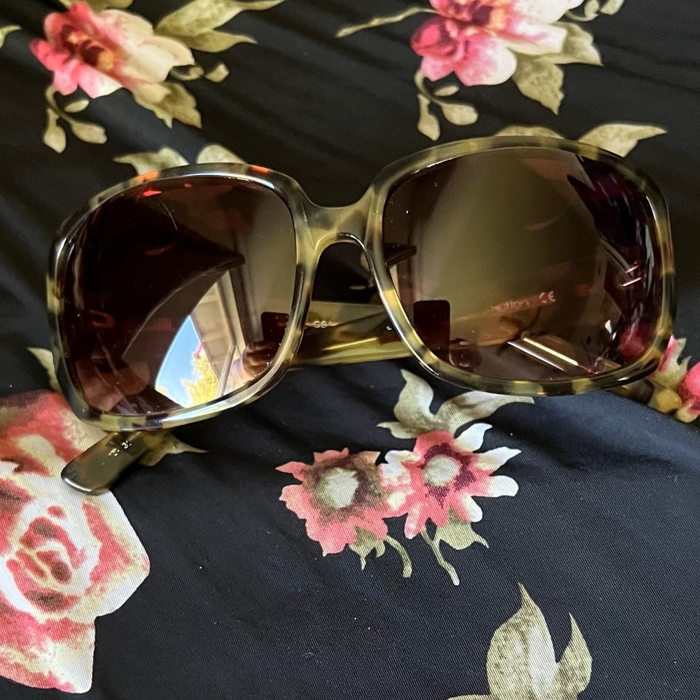 Colors in Optics Sunglasses